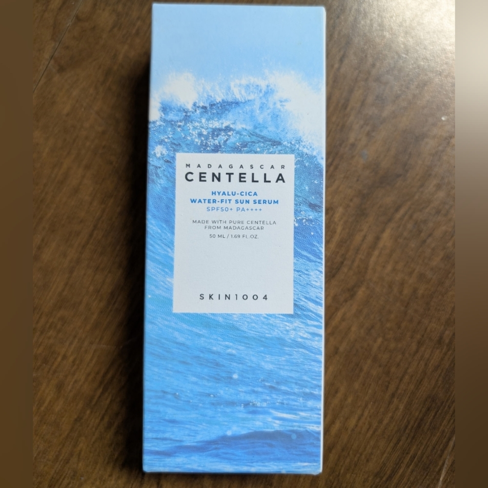 Skin1004 Madagascar Centella Hyalu-Cica Water-Fit Sun Serum